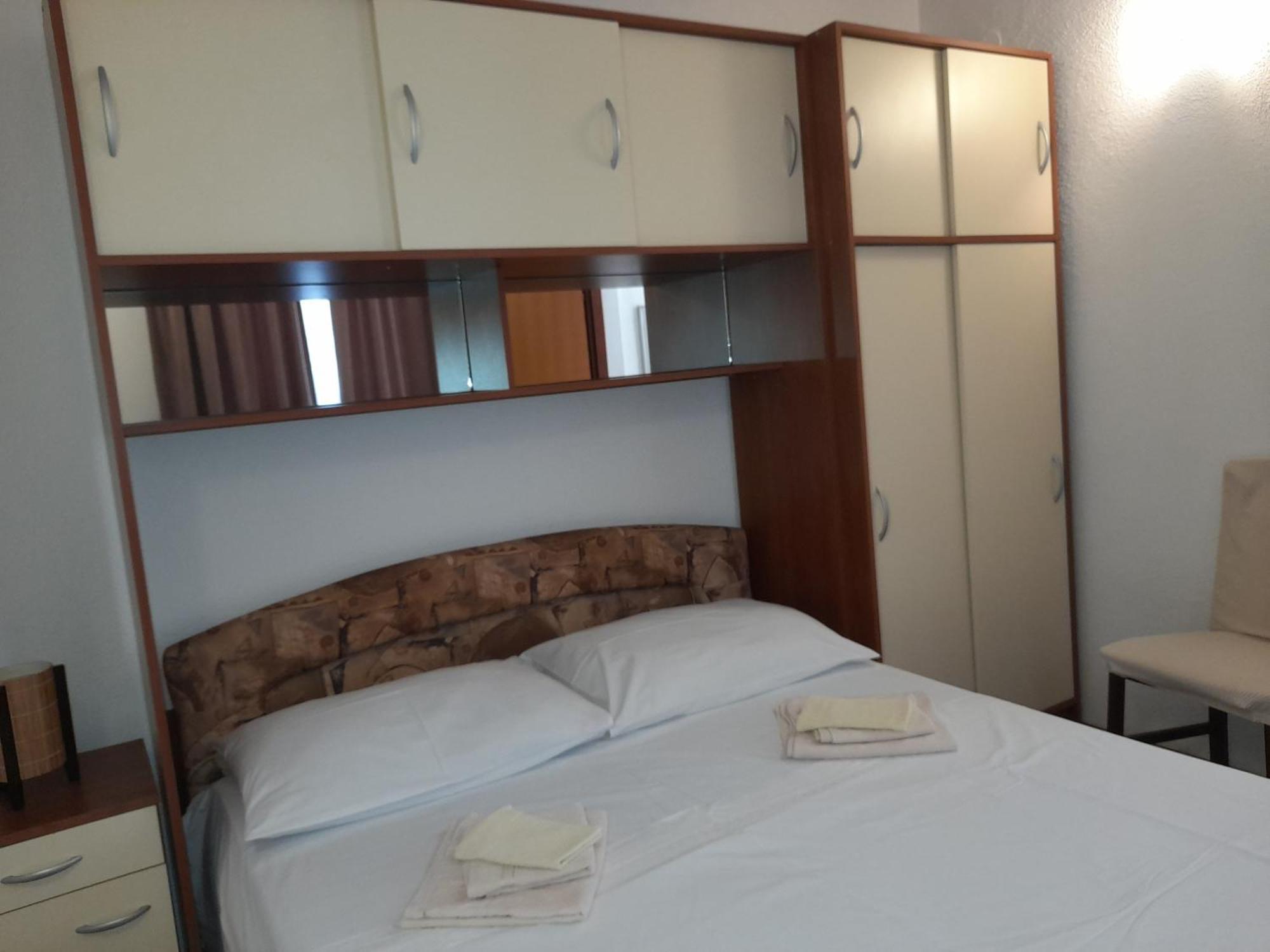 Apartments Nives Supetar Extérieur photo