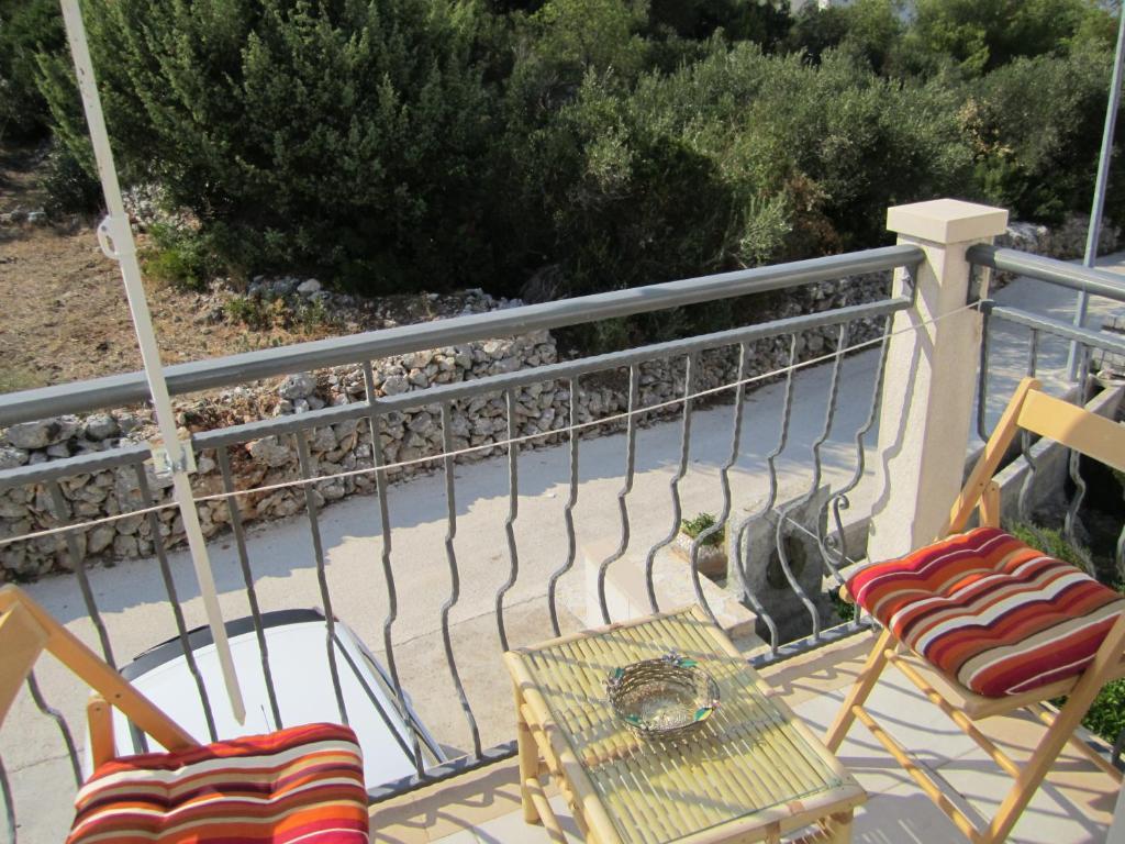 Apartments Nives Supetar Extérieur photo