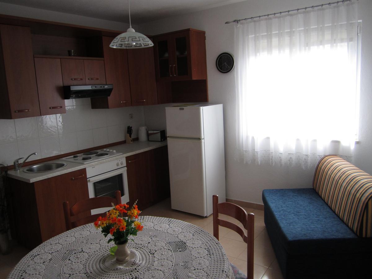 Apartments Nives Supetar Extérieur photo